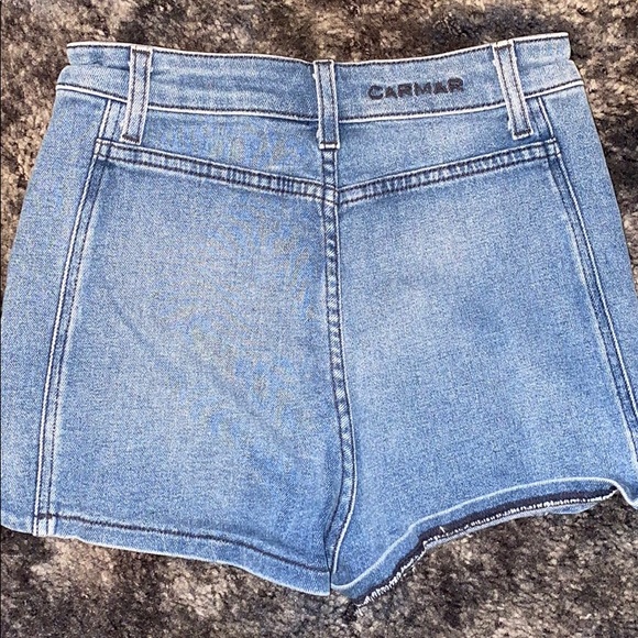 High waisted, button up shorts - Picture 3 of 3